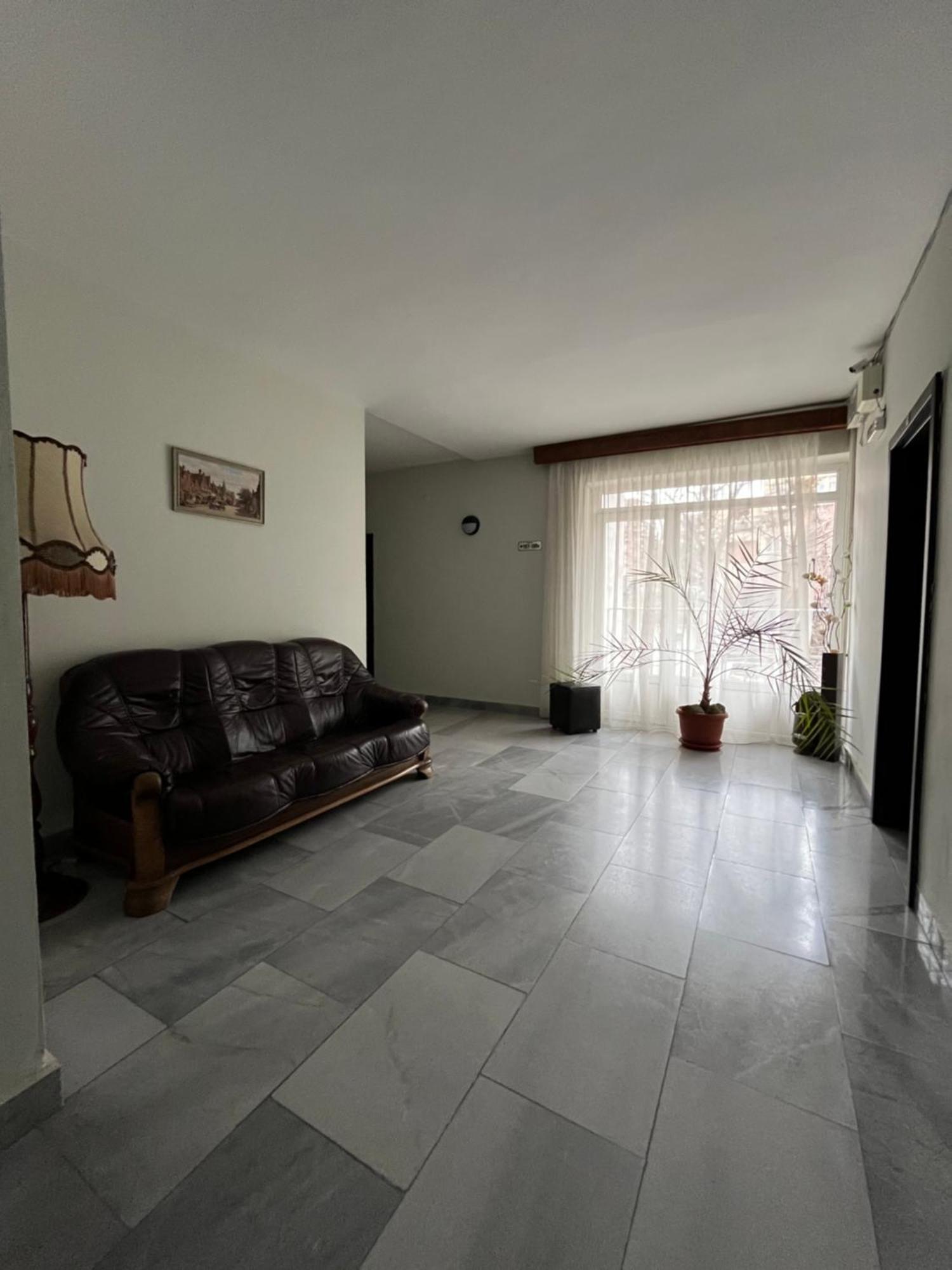 Park Hotel Ivailo Veliko Tarnovo Extérieur photo