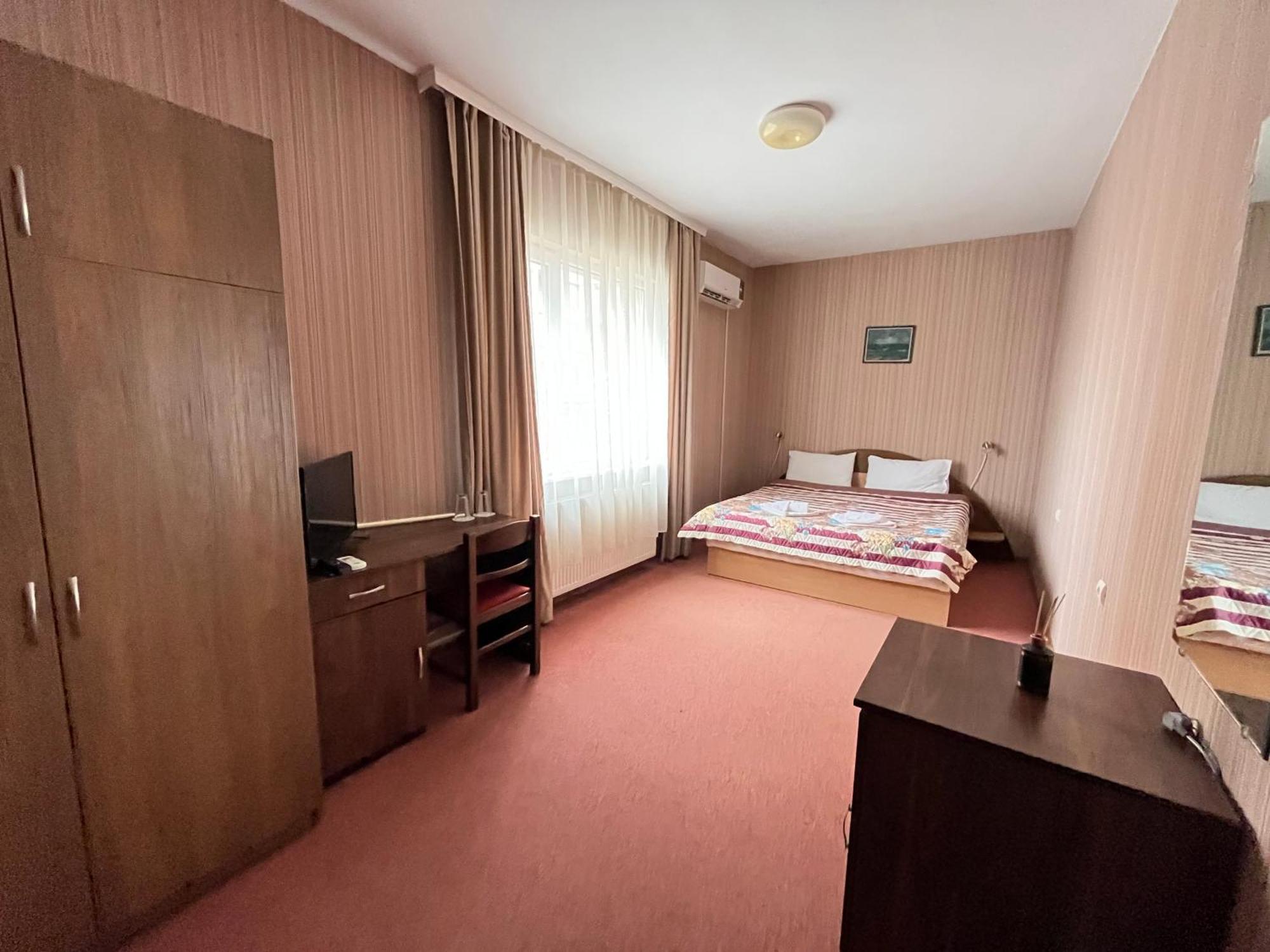 Park Hotel Ivailo Veliko Tarnovo Chambre photo