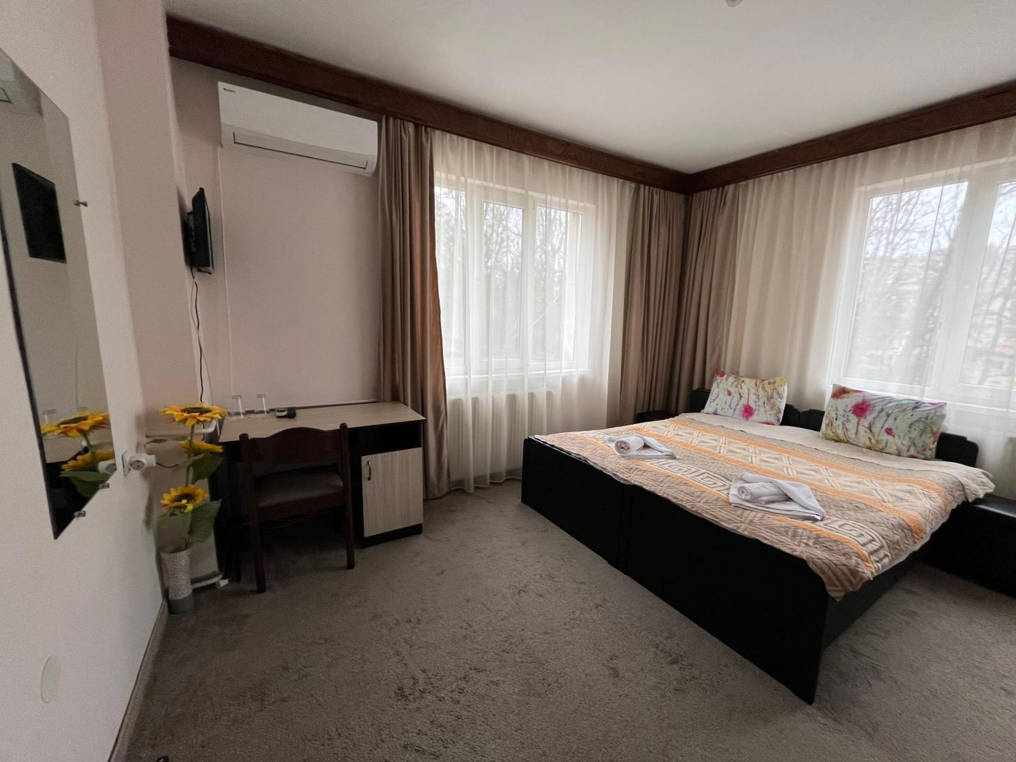 Park Hotel Ivailo Veliko Tarnovo Extérieur photo