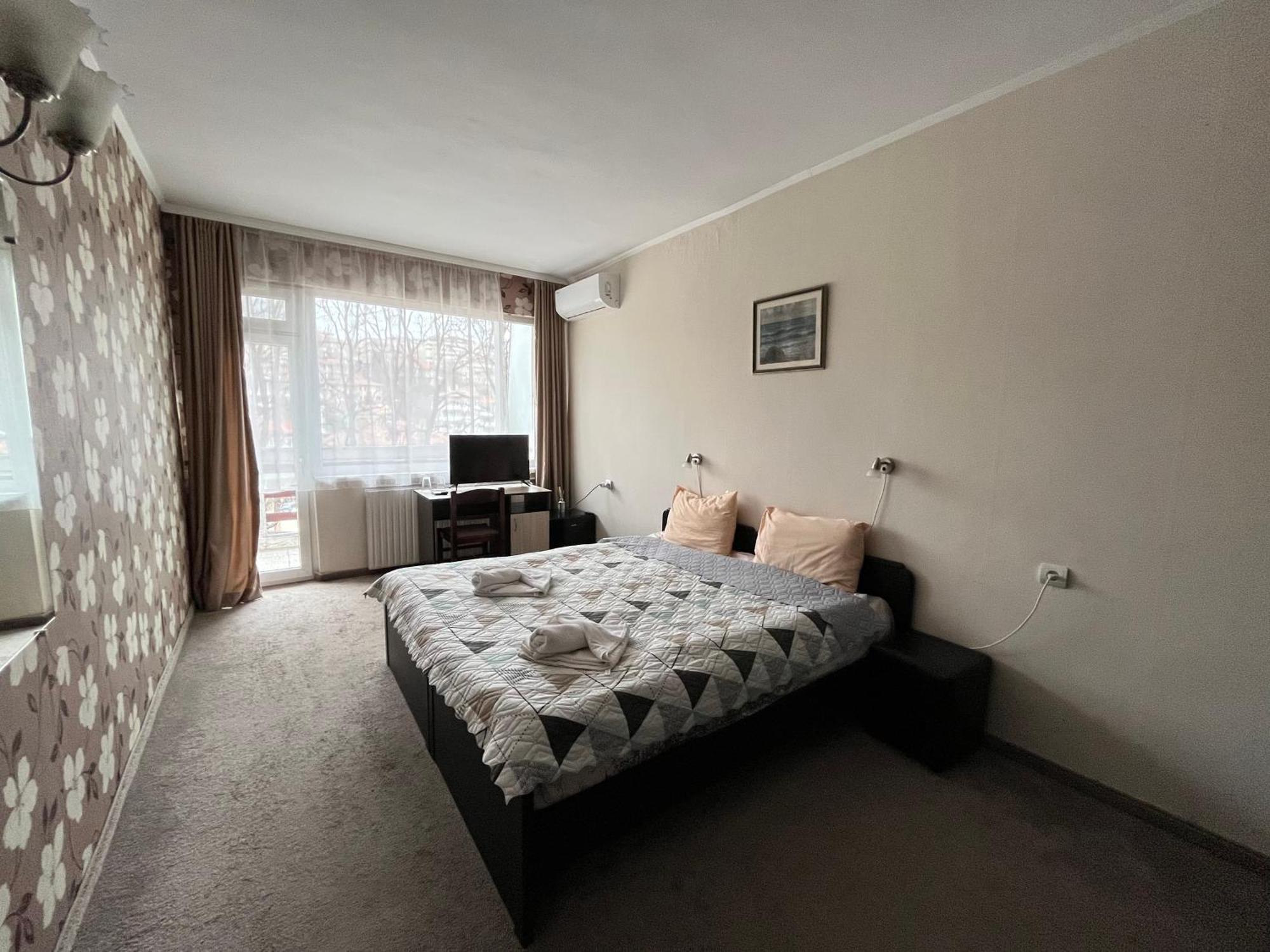 Park Hotel Ivailo Veliko Tarnovo Extérieur photo