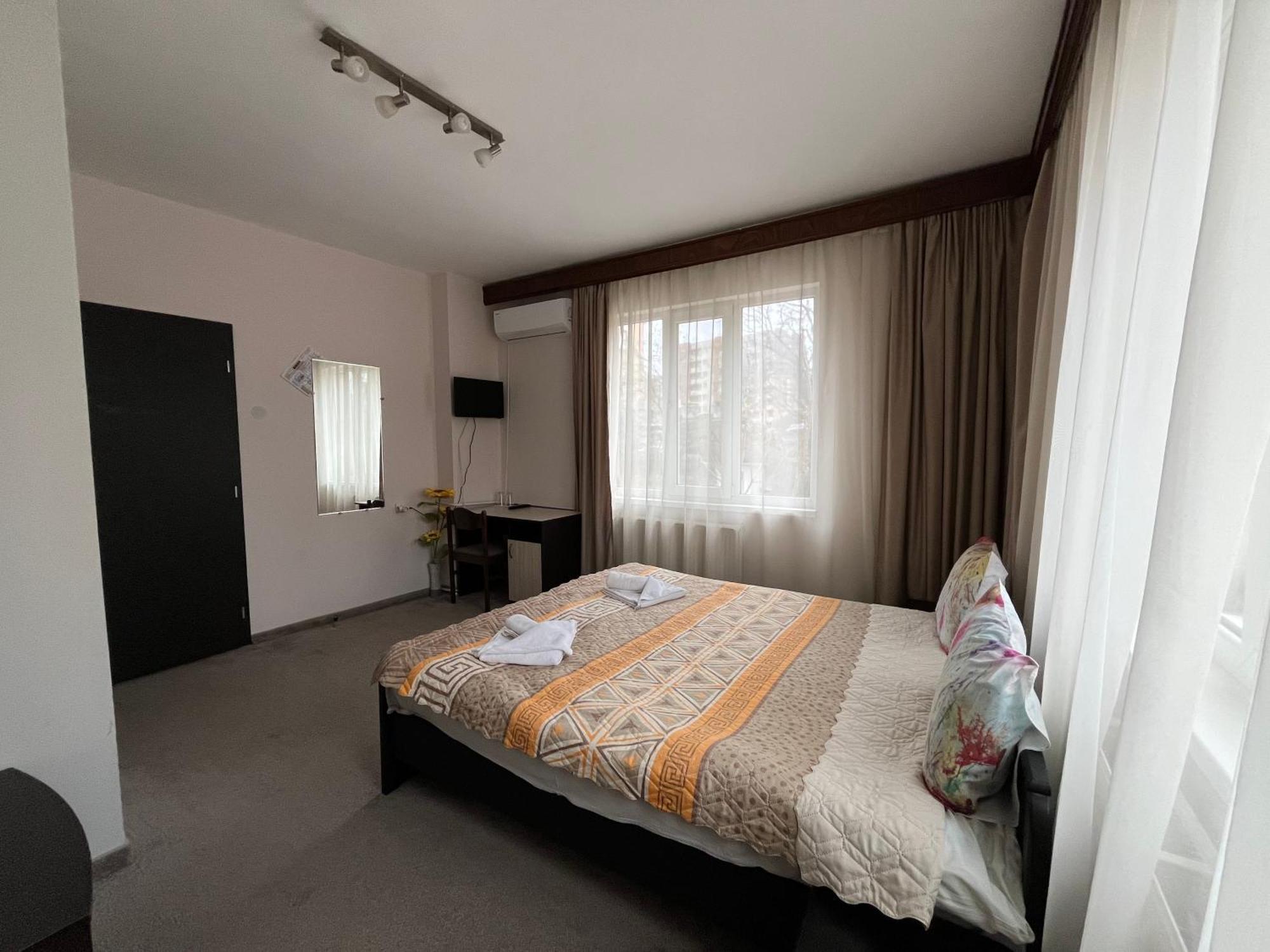 Park Hotel Ivailo Veliko Tarnovo Extérieur photo